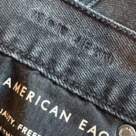 American Eagle (0 Reg) Black Distressed Mom Jeans - Picture 5 of 6